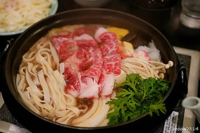 新宿歌舞伎町美食「しゃぶしゃぶにいむら本店」，老字號和牛壽喜