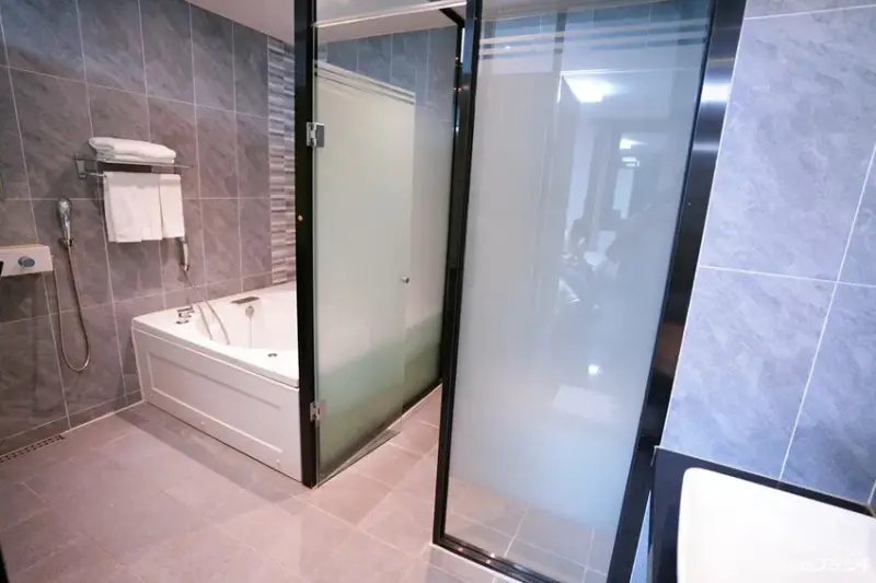 釜山住宿推薦「Seattle B Hotel 」，鄰近地鐵蓮