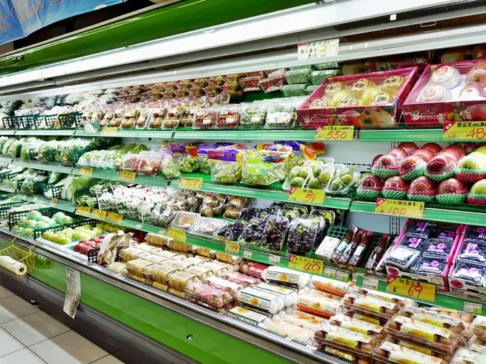 向田社區超市-品項最齊全的高雄左營超商，不只小農蔬果每日進貨