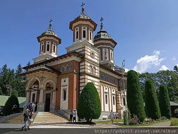 希奈亞修道院Sinaia Monastery／內有兩間東正教