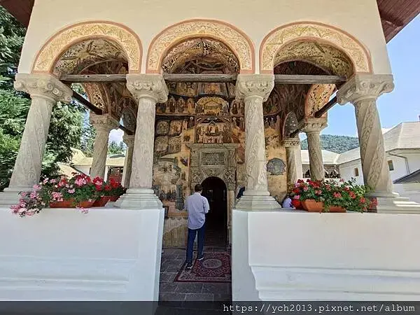 希奈亞修道院Sinaia Monastery／內有兩間東正教