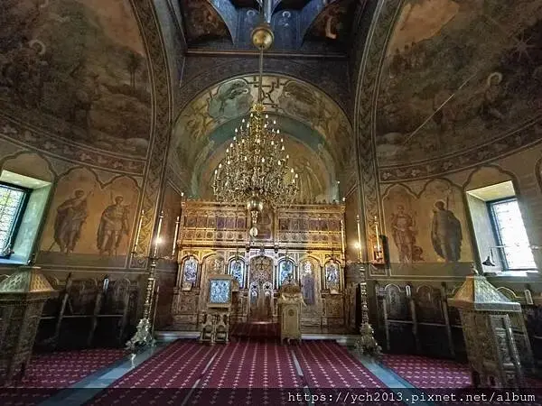 希奈亞修道院Sinaia Monastery／內有兩間東正教