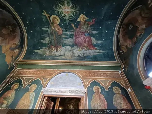 希奈亞修道院Sinaia Monastery／內有兩間東正教