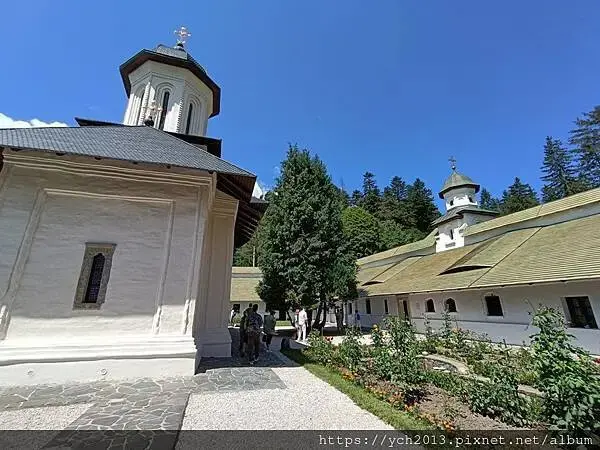 希奈亞修道院Sinaia Monastery／內有兩間東正教