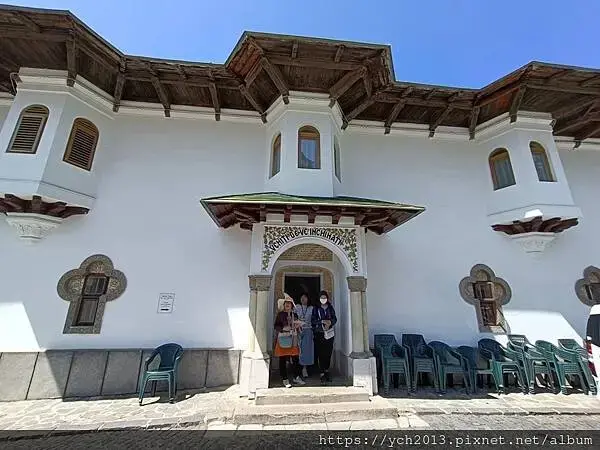 希奈亞修道院Sinaia Monastery／內有兩間東正教