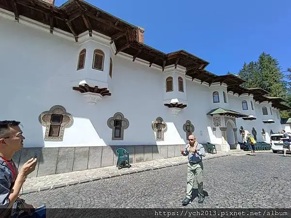 希奈亞修道院Sinaia Monastery／內有兩間東正教