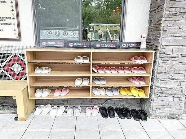 闔家泡湯推薦│羅浮溫泉-北橫美人湯：小烏來風景區露天ＳＰＡ，碳酸氫鈉泉大眾湯池