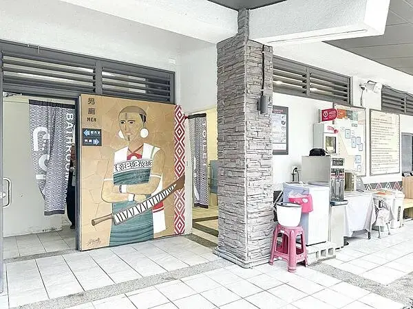 闔家泡湯推薦│羅浮溫泉-北橫美人湯：小烏來風景區露天ＳＰＡ，碳酸氫鈉泉大眾湯池