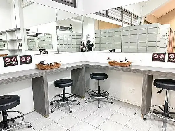 闔家泡湯推薦│羅浮溫泉-北橫美人湯：小烏來風景區露天ＳＰＡ，碳酸氫鈉泉大眾湯池