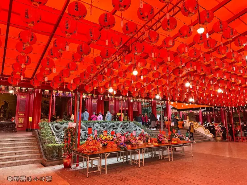 冬山【道教總廟三清宮】宮廷式建築富麗堂皇，依山傍水景色清幽，