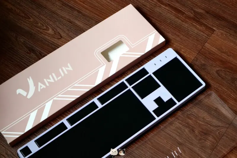 VANLIN VL01鍵盤-上蓋開箱1