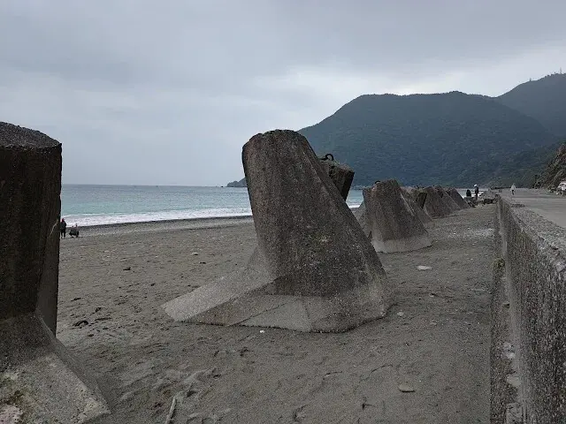 東澳灣 - 大肉粽 (消波塊)