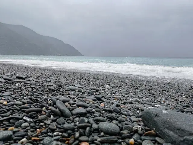 東澳灣 - 礫石灘 - 鵝卵石