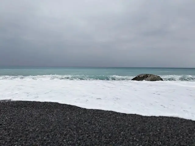 東澳灣 - 礫石灘 - 「太平洋」海浪