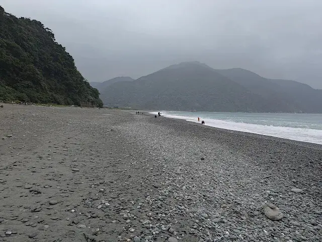 東澳灣 - 礫石灘 - 鵝卵石