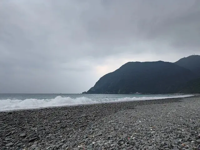 東澳灣 - 礫石灘 - 鵝卵石