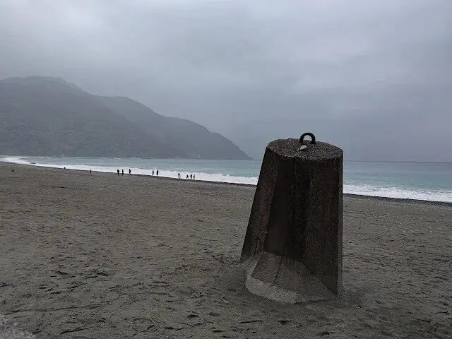 東澳灣 - 大肉粽 (消波塊)