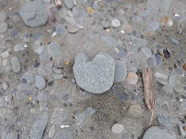 東澳灣 - 礫石灘 - 鵝卵石