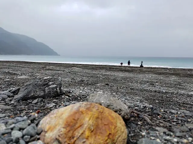 東澳灣 - 礫石灘 - 巨大鵝卵石