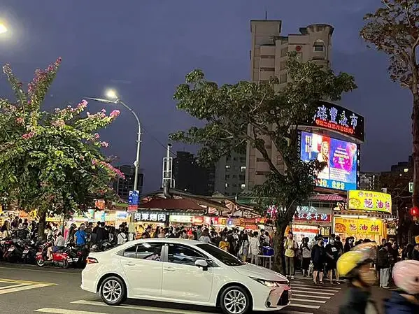 LINE_ALBUM_20230401高雄第一天_230405_8