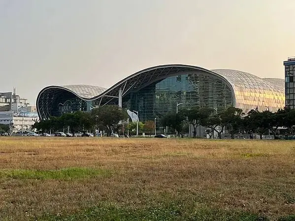 LINE_ALBUM_202344高雄最後一晚_230405_34