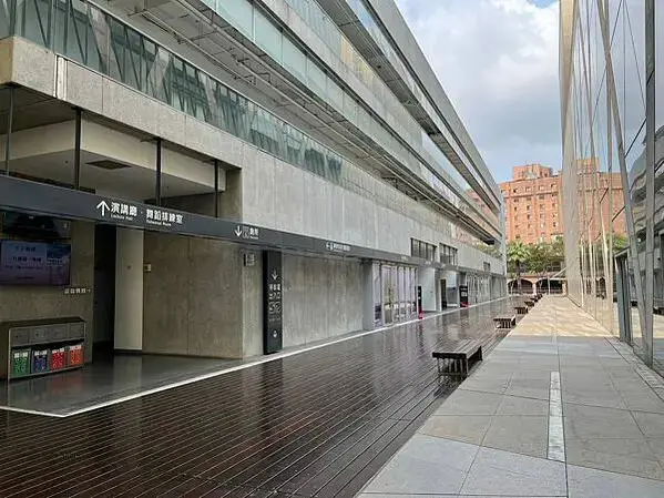 LINE_ALBUM_202343高雄第三天_230405_77