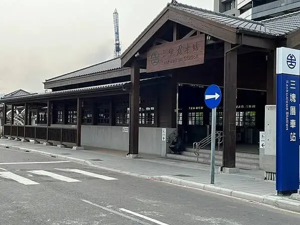 LINE_ALBUM_202343高雄第三天_230405_41