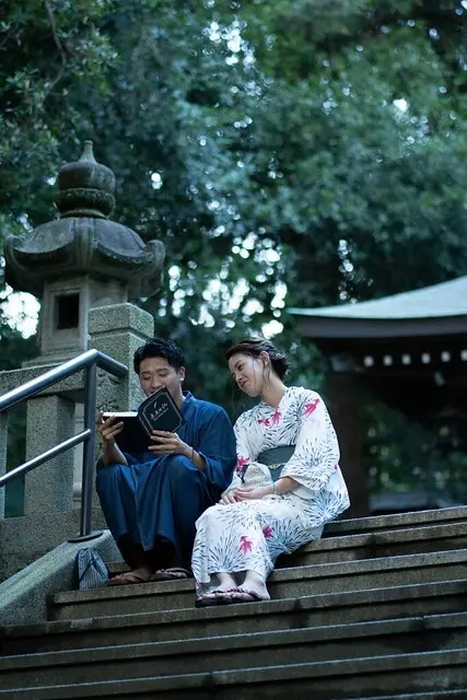 The TV programme posters and stills of Season 1 of 