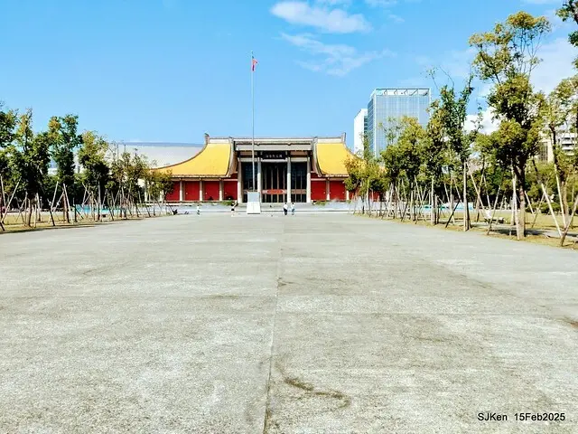 2025 雙北平地賞櫻系列第七拍---國父紀念館八重櫻與山櫻花(Prunus campanulata Maxim and Taiwan Cherry at Dr. Sun Yat-Sen Memorial Hall，by SJKen,  Feb  15, 2025)