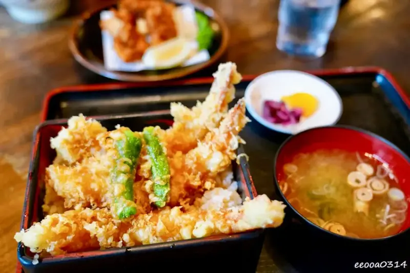 富士山河口湖美食「甲州ほうとう小作」，河口湖鄉土料理餺飥、馬