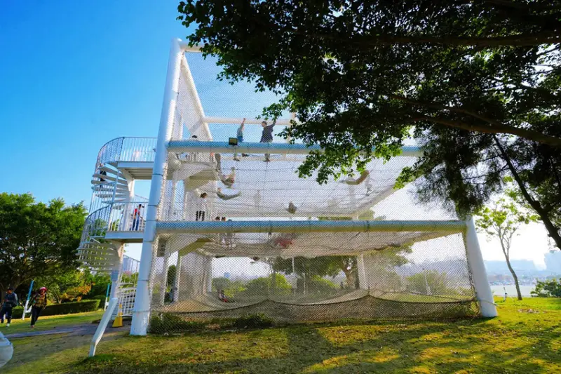 全台最長32M雙軌滑索「台中中央公園飛行美樂地」，主題式飛行