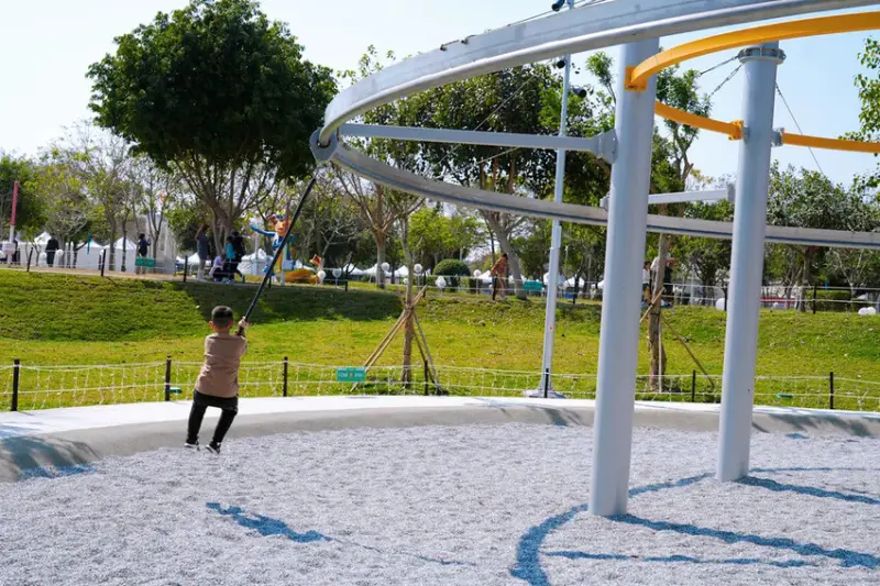 全台最長32M雙軌滑索「台中中央公園飛行美樂地」，主題式飛行