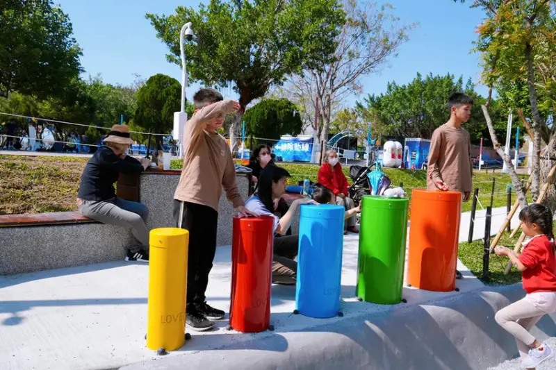 全台最長32M雙軌滑索「台中中央公園飛行美樂地」，主題式飛行