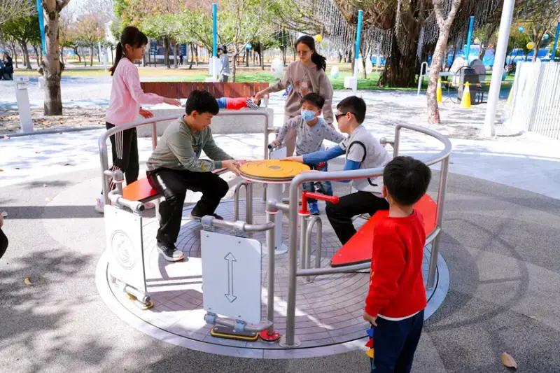 全台最長32M雙軌滑索「台中中央公園飛行美樂地」，主題式飛行