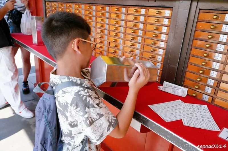 東京景點「淺草寺」，必拍巨大紅色雷門燈籠、好吃好逛仲見世通商