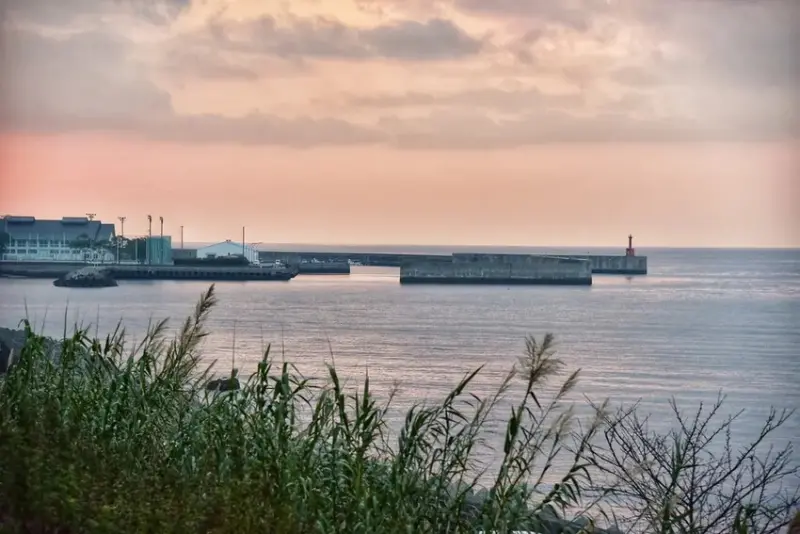 雄獅旅遊｜日本四國雙鐵道六天五夜行程推薦 伊予灘夕陽列車&千