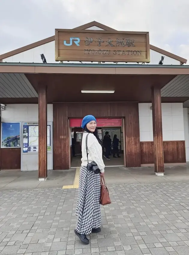 雄獅旅遊｜日本四國雙鐵道六天五夜行程推薦 伊予灘夕陽列車&千