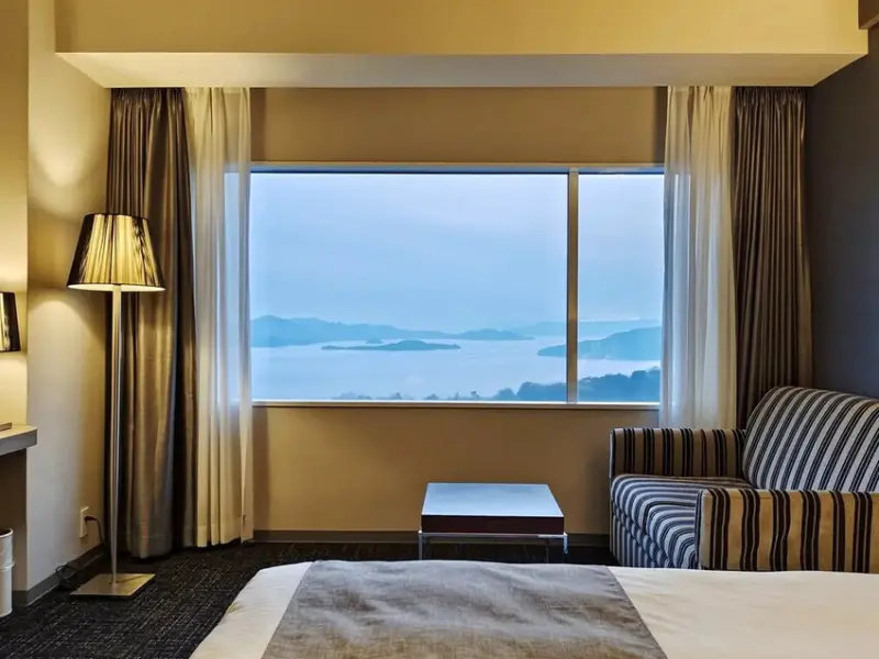 雄獅旅遊｜日本四國雙鐵道六天五夜行程推薦 伊予灘夕陽列車&千