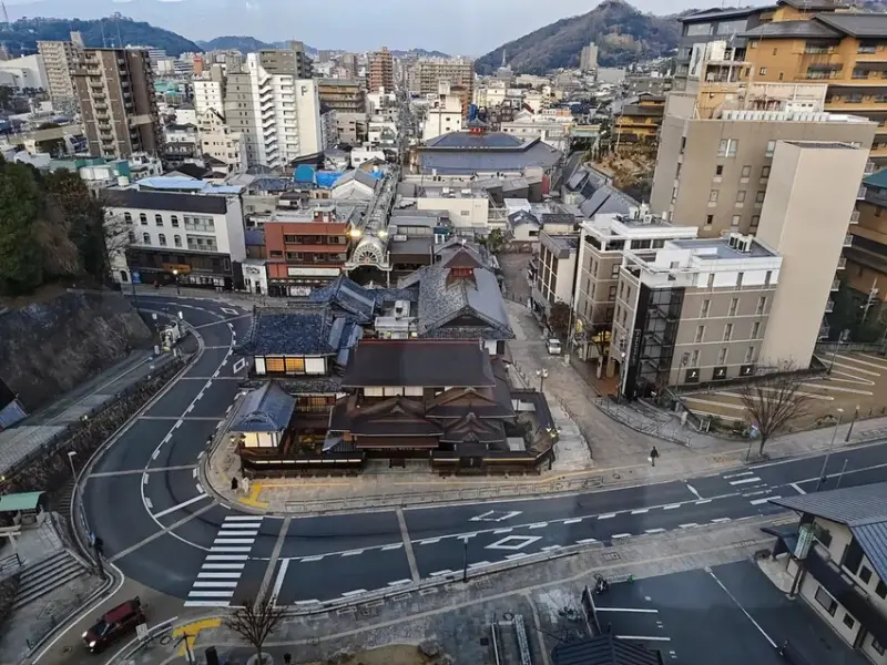 雄獅旅遊｜日本四國雙鐵道六天五夜行程推薦 伊予灘夕陽列車&千