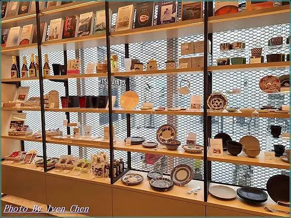 《南投日月町複合式商場》購物、拍照、餐飲、『』Ivenの窩