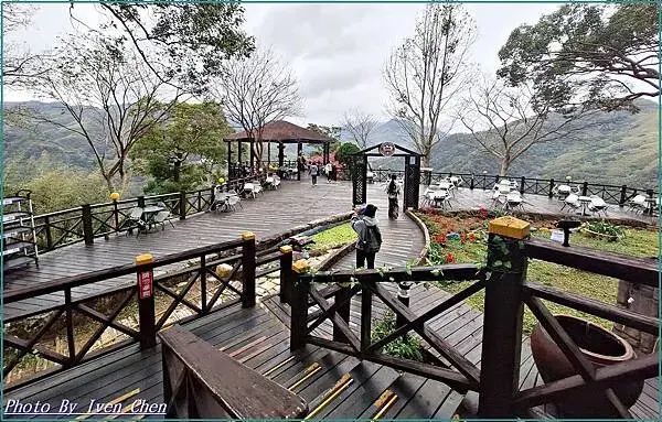 《桃園復興鄉景觀咖啡廳》角板山賞花的日子，青年活動中心比雅山