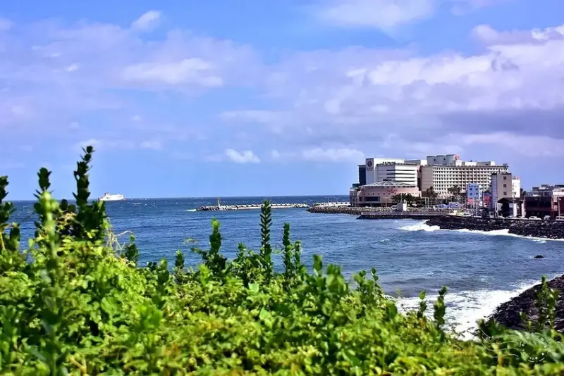 Ramada Plaza Jeju Ocean Front