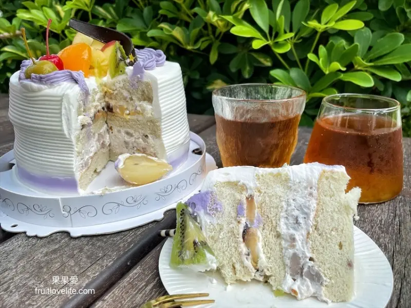 在地老品牌，生日蛋糕、蛋黃酥、小月餅、白雪酥、年節送禮，平價麵包通通都有