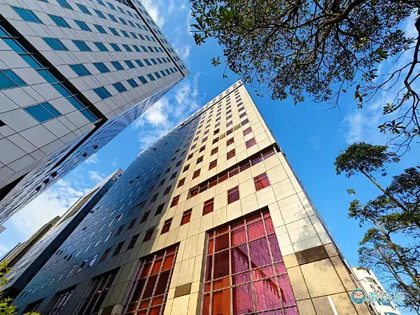 SUMSUMFOOD 食食富   01.png