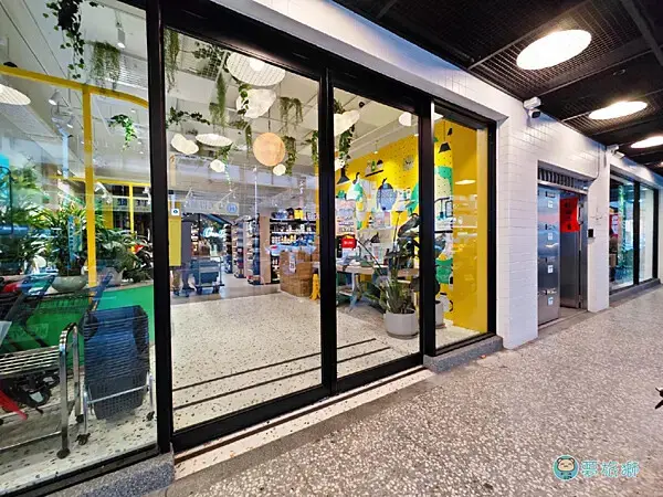 SUMSUMFOOD 食食富   02.png