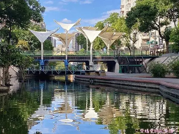 2025中港大排光雕展「光影中港  神幻秘境」