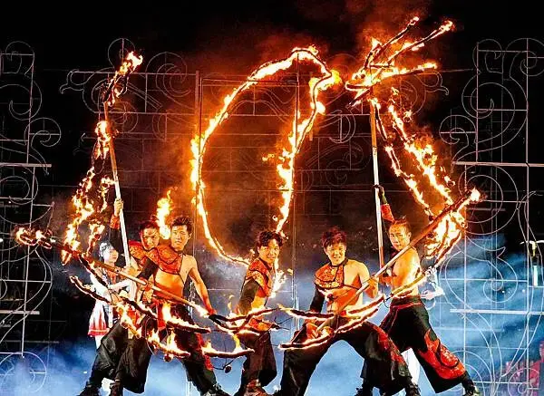 2025中港大排光雕展「光影中港  神幻秘境」