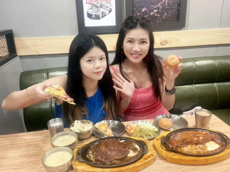 新北市板橋區【新北美食】孫東寶台式牛排教父PLUS館，餐點再升級，吃得飽也吃得更好！新北最強孫東寶板橋國慶店，新菜單【板橋美食】板橋聚餐推薦