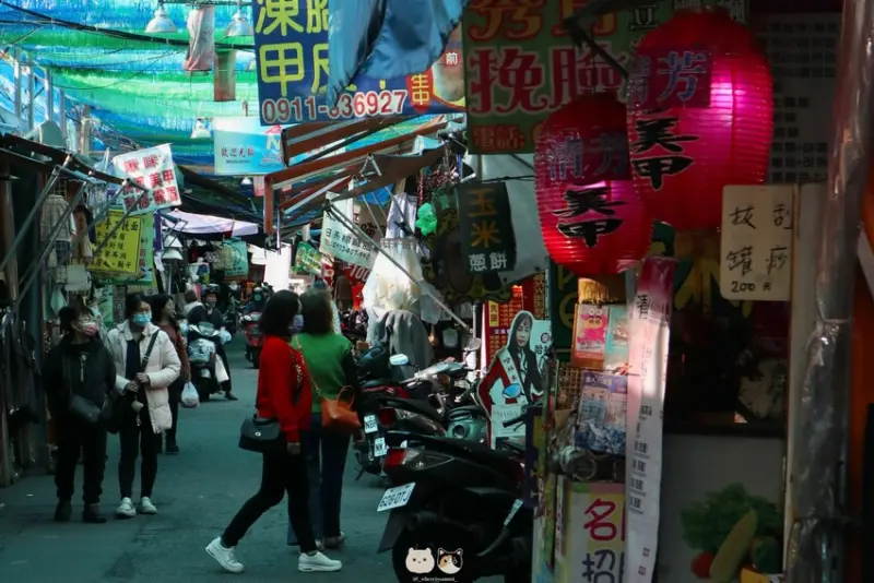 臺中歷史一日遊推薦｜第三市場．結合藝文產業與生鮮市集，鄰近文