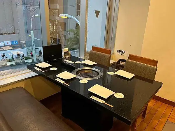 【日本沖繩必吃美食、和牛推薦】燒肉本部牧場｜焼肉もとぶ牧場 